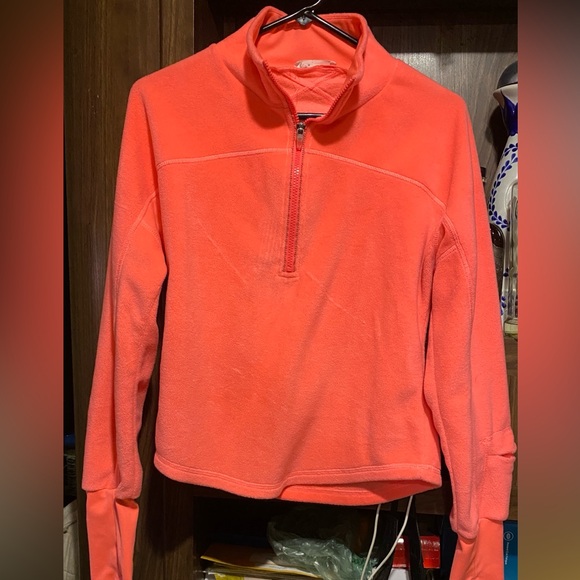 Free People Jackets & Blazers - FREE PEOPLE movement great heights Fleece half zip pullover thumb holes M
